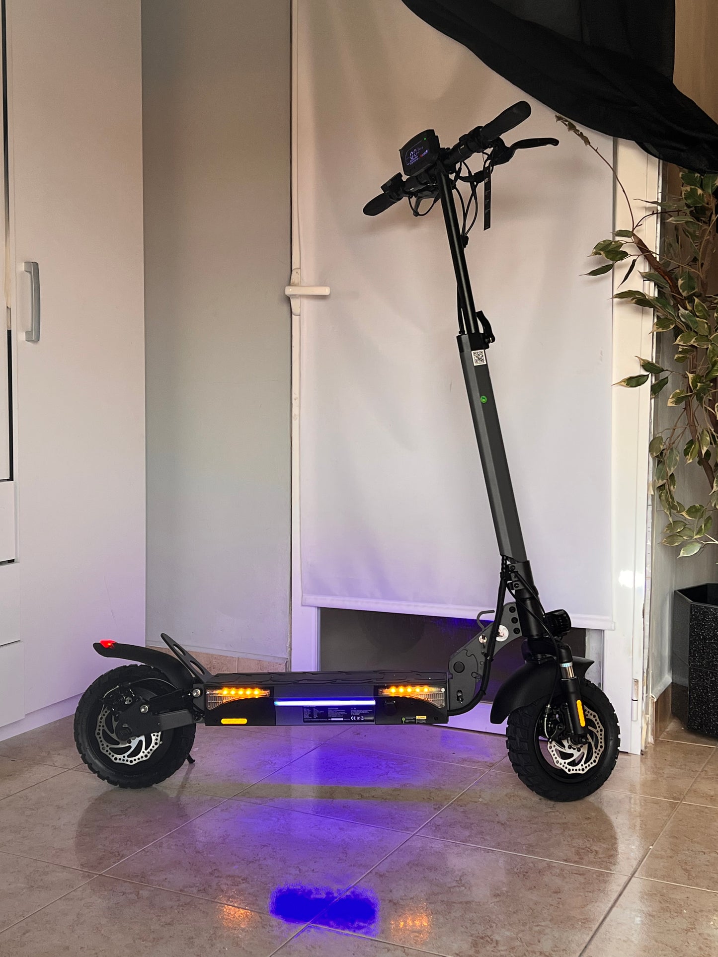Scooter W9 1000W – Potencia, Autonomía y Máximo Confort
